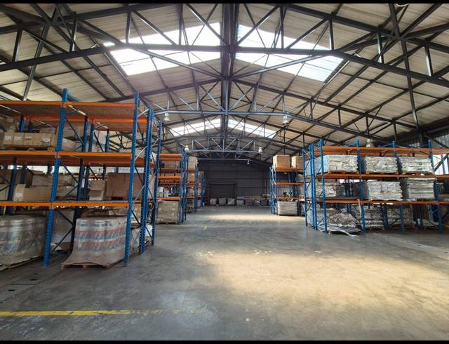 1,586M² WAREHOUSE TO LET IN ROODEKOP